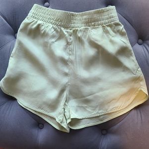 satin highwaist shorts in mint